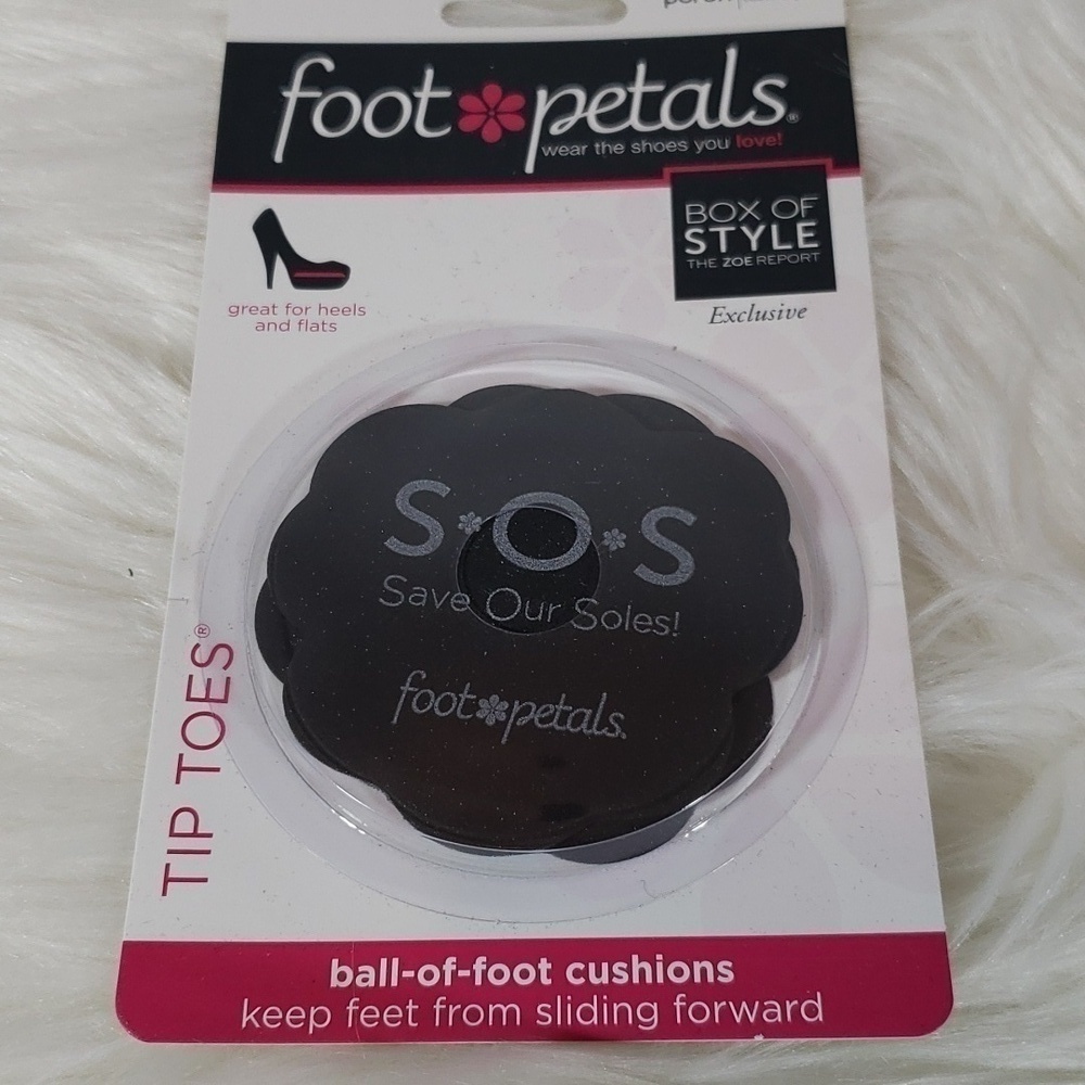 New In Packages Foot Petals & Lint Removing Sheets Styling Tools Duo - Picture 2 of 7